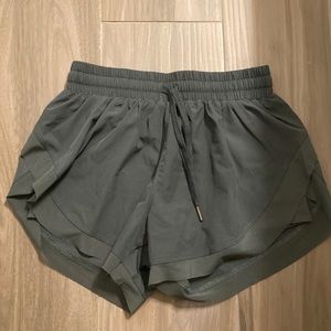 halara dark green shorts